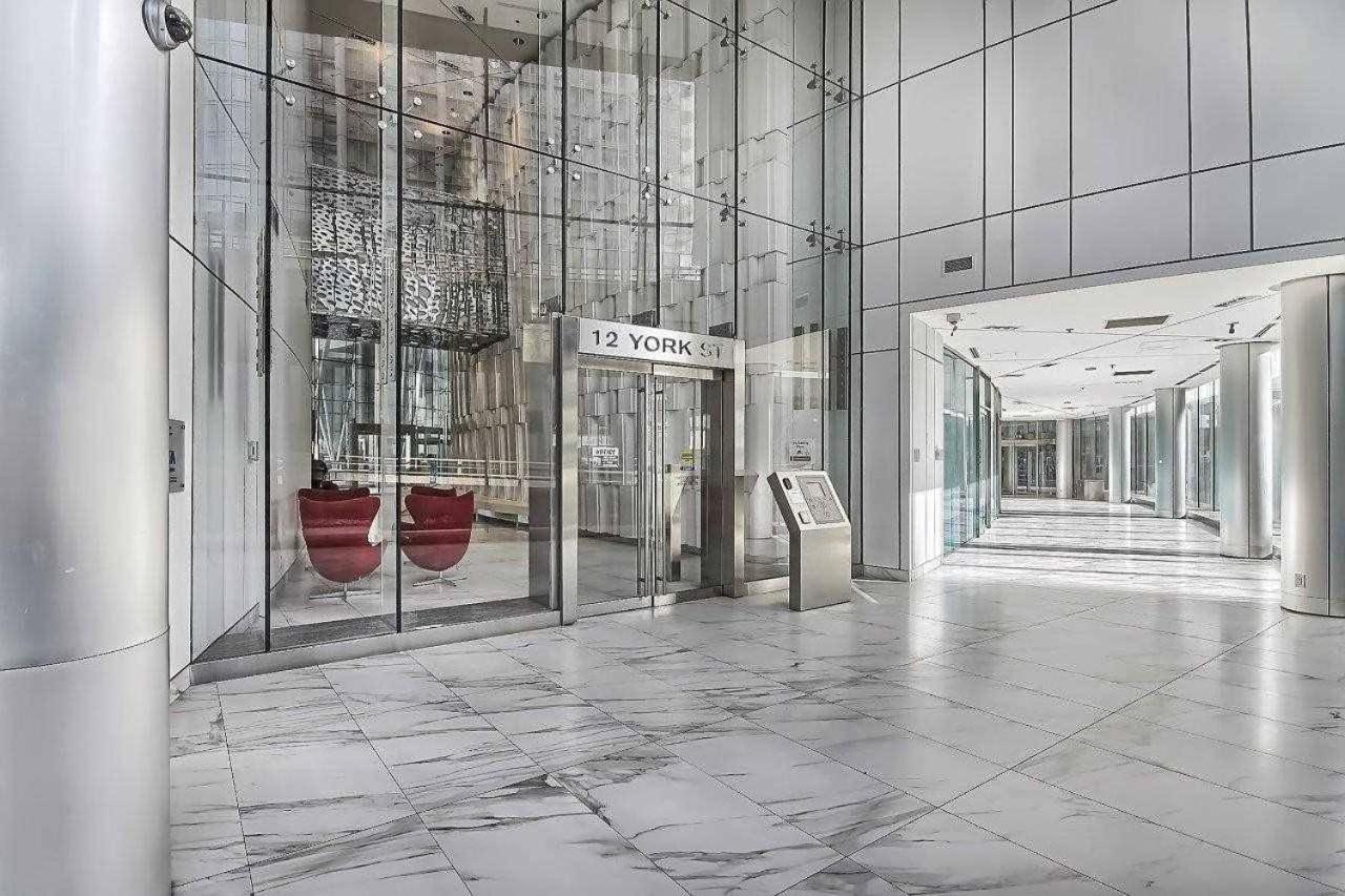 Ihost Suites Ice Condo Toronto Dış mekan fotoğraf