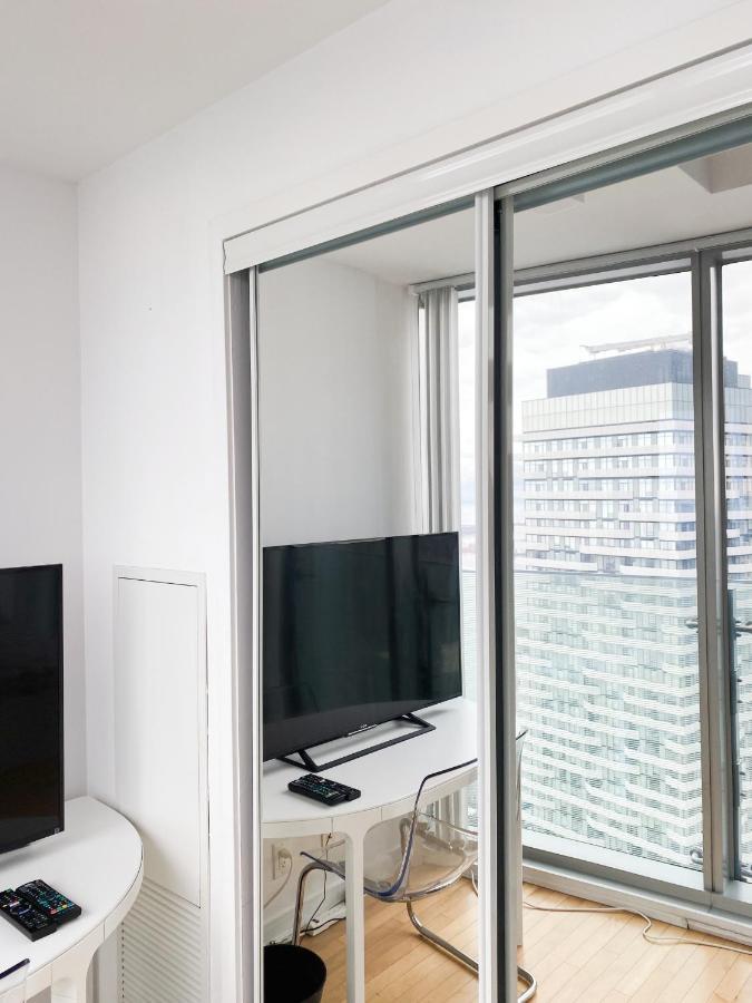 Ihost Suites Ice Condo Toronto Dış mekan fotoğraf