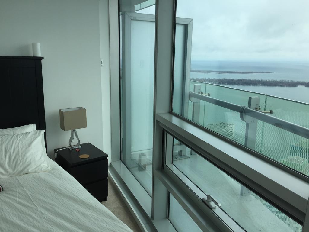 Ihost Suites Ice Condo Toronto Dış mekan fotoğraf