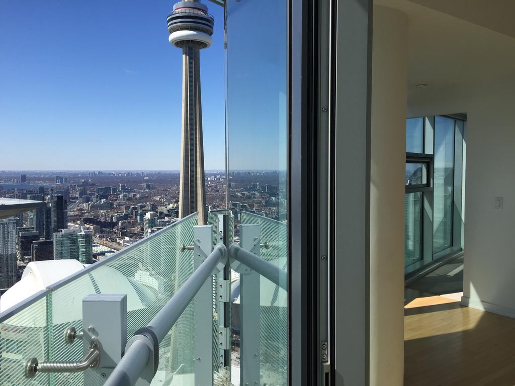 Ihost Suites Ice Condo Toronto Dış mekan fotoğraf
